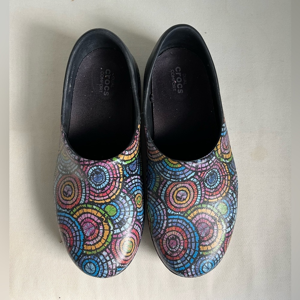 Women’s Croc Clogs - Picture 2 of 2